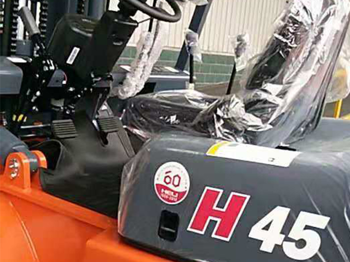 4.5T叉车