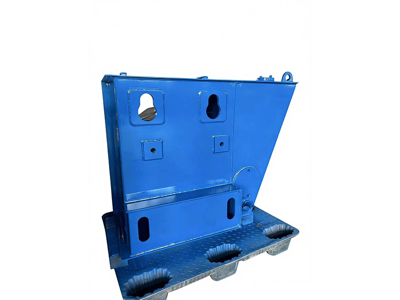 重装叉装车油箱